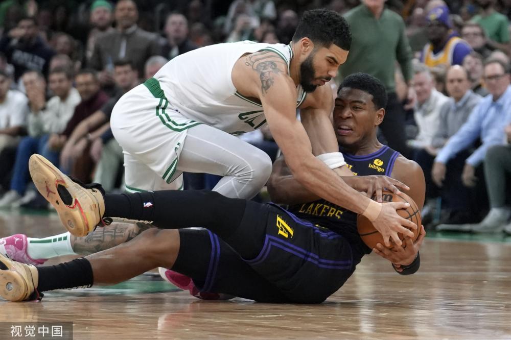 踢得过于谨 踢得过于谨